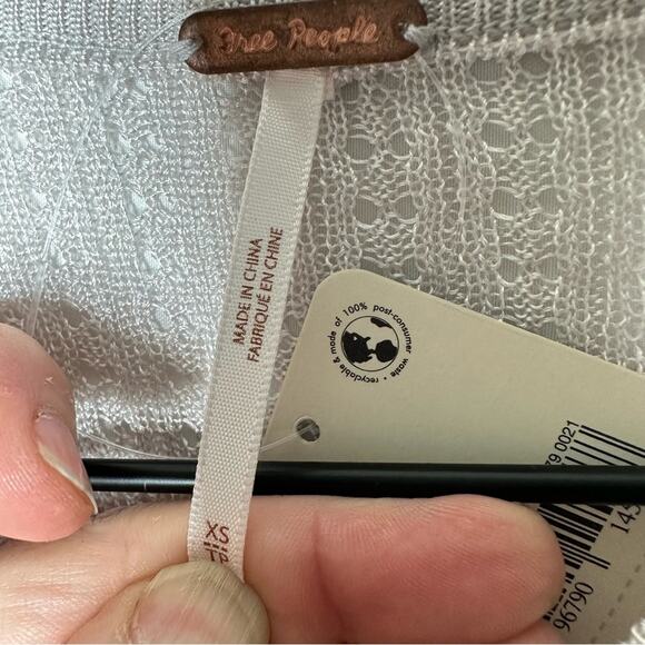 FREE PEOPLE H20 Crew Pullover NWT in Size XS - Picture 3 of 7